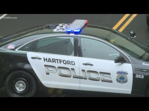 Woman stabbed on Albany Ave. during carjacking: Hartford police