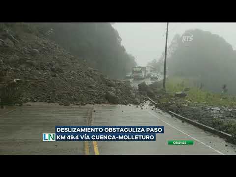 Se registra un deslizamiento de tierra en la vía Cuenca-Molleturo
