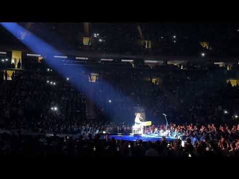 Laufey - A Cautionary Tale - 10/15/25 - Madison Square Garden - New York City, NY