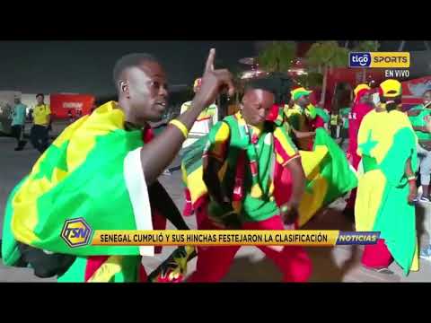Senegal cumplió y sus hinchas festejaron la clasificación.