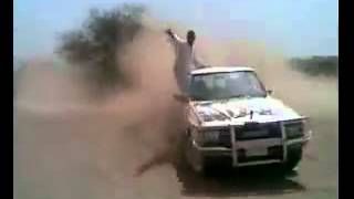 زول سوداني طايح في التفحيط!!