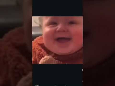 ضحكت البيبي في الآخر كارثة ههههه #اكسبلور #دويتو #baby #barcelona #ترند #funny #ضحك #مضحك