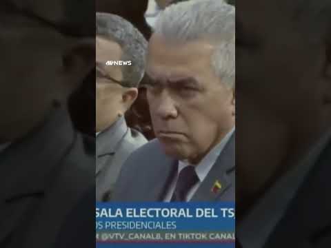 Confira momento que o CNE ratifica vitória de Maduro na Venezuela: "Irreversível" #shorts