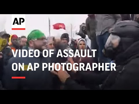 Video of assault on AP photographer at US Capitol