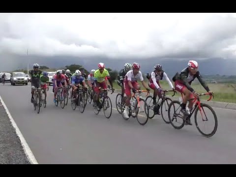 El Equipo Potosino de Ciclismo rumbo a la Vuelta Ciclista al Ecuador.