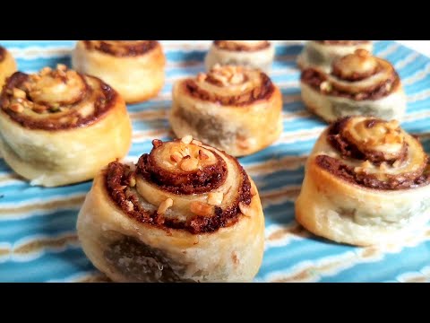 When I'm short on time, I make this dessert in 1 minute with 3 ingredients and everybody loves it!