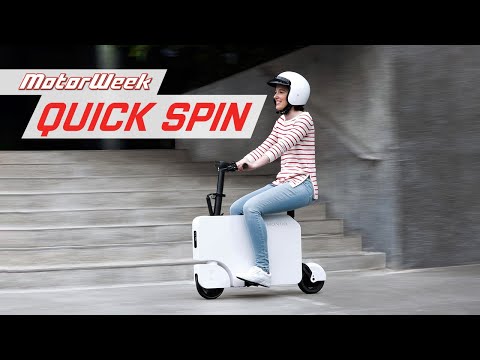 We Take a Ride on the Honda Motocompacto e-scooter! | MotorWeek Quick Spin