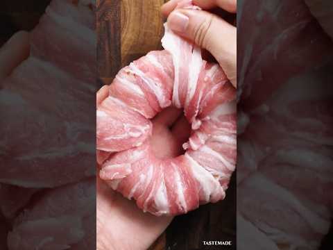 【どんな味だと思う?】あのドーナッツに肉を巻いてみた🍖🍩 #ドーナツ #肉巻き #shorts