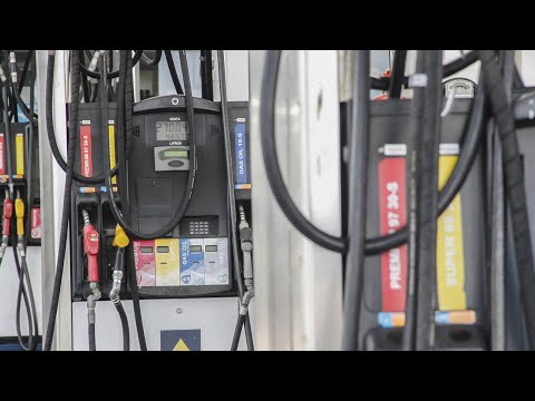 Los precios de los combustibles bajarán en enero