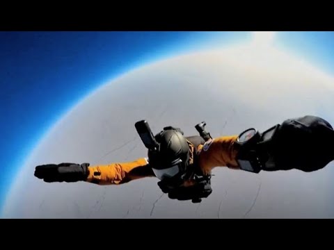 Rekord-Fallschirmsprung aus Stratosphäre - Russen landen mit Erfrierungen im Gesicht   | ntv