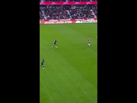 ¡GOLAZO, LUCAS! Ocampos le REVENTÓ el arcó a Andre Ferrreria en Granada vs. Sevilla | #Shorts