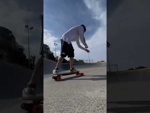 Shredding a 12kg electric board at the park