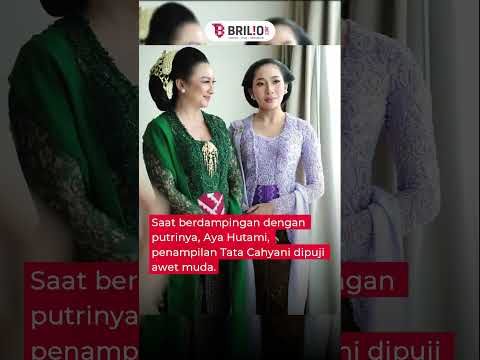 Aura bangsawannya kuat banget, penampilan Tata Cahyani di nikahan sang putra sulung dipuji awet muda