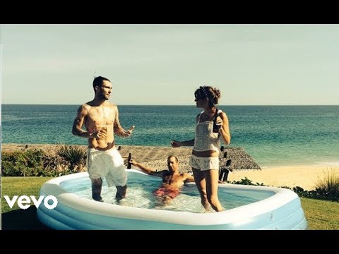 Maroon 5 - What Lovers Do ft. SZA (Official Video)