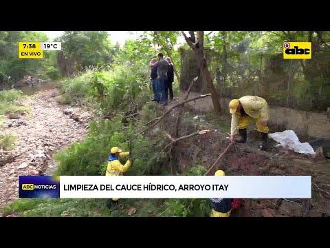 Realizan limpieza del arroyo Itay para evitar desbordes