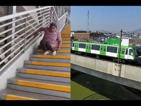 Mujer se arrastra por escaleras del Metro en protesta a la falta de ascensor