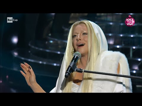 Lidia Schillaci "Lady Gaga" - canta "White Christmas" - Natale e Quale 17/12/2023