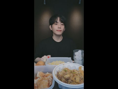 버거킹 블랙 트러플치즈 버거 메종 <strong>트러플</strong> 치즈버거 <strong>트러플</strong> 머쉬룸 파이 로얄 애플파이 로얄 비프 킹랩 먹방