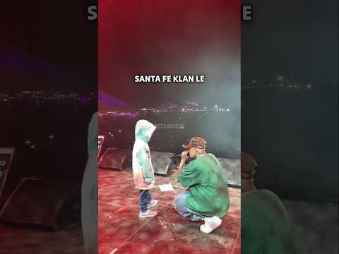 Santa Fe Klan le canta a una niña enferma #santafeklan