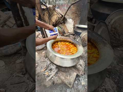 গরিবের বুফে মিজান ভাইয়ের হোটেলে কি রান্না হচ্ছে দেখুন #foodie #meet #food #viralvideo