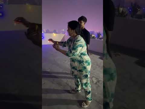 Bomb से डरना है But चलाना भी है 😱Happy Diwali 🪔