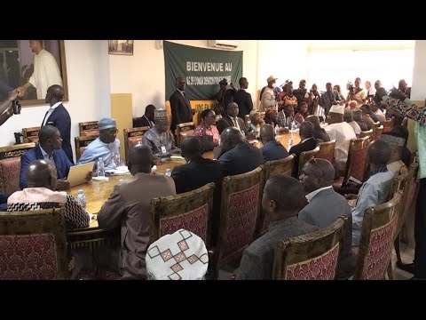 Guinée : rencontre très attendue entre le Premier ministre et les partis politiques • FRANCE 24