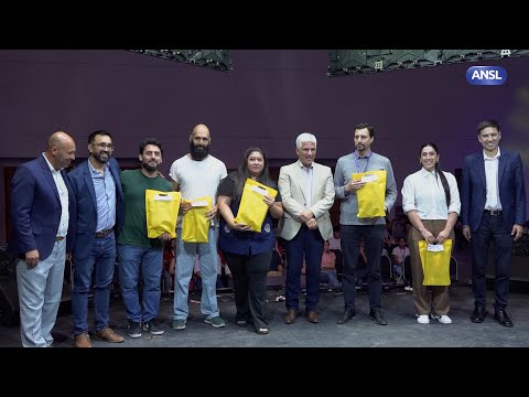 Maive Sosa, docente ‘Doctor Valentín Luco’,y C.E N° 22 ‘Historiador Urbano Joaquín Núñez’, de Fraga Maive Sosa, docente ‘Doctor Valentín Luco’,y C.E N° 22 ‘Historiador Urbano Joaquín Núñez’, de Fraga