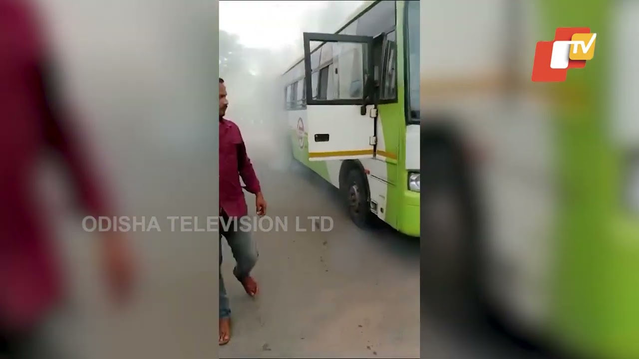 Mo Bus Catches Fire in Cuttack, Close Shave For Passengers