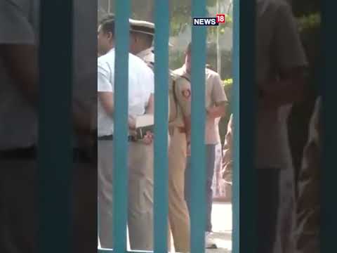 Delhi: Heavy Police Deployed Outside CRPF School In Rohini's Prashant Vihar | N18S #shorts