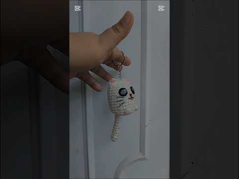llavero gatito tejido a crochet #music #tejedoras #diy #hechoamano #handmade #handmade