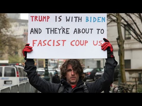 Selbstverbrennung: Protest während Trump-Prozess schockt New York | ntv
