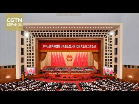 El presidium de la sesión legislativa anual de China celebra su segunda reunión