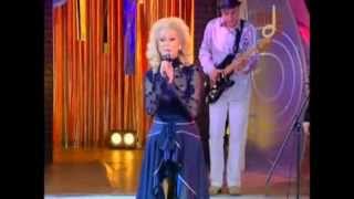 Әйелдің түкті кеудесінің суреті