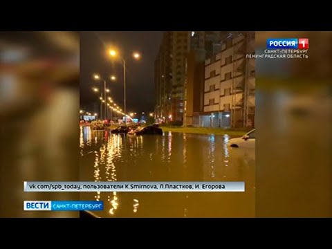 На Невском, 146 во время ливня затопило квартиры