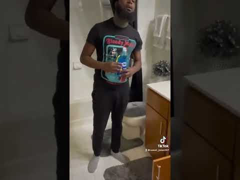 When ur gf ask for a bubble bath,But there’s no bubblebath…..#frfr#sweetjones#viral#dawnbath#haha