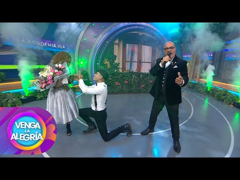 ¡Casasola se aventuró cantando 'A la antigüita' en La Academia VLA! | Venga la Alegría