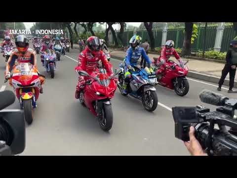 The riders parade through Jakarta!