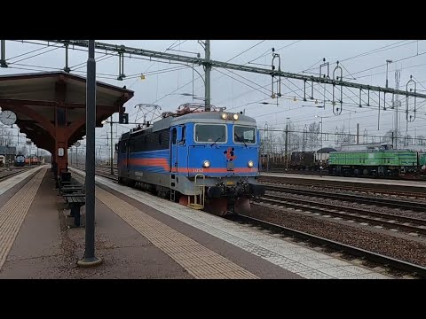 Svenska tåg som tutar