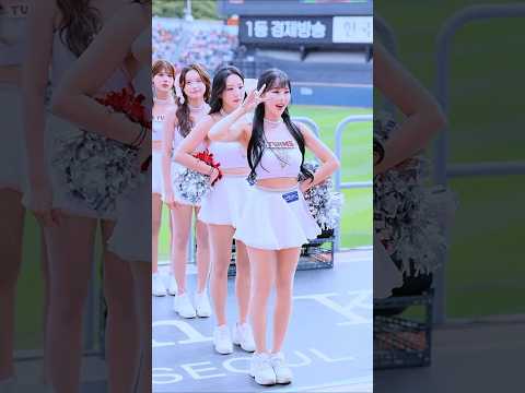 ☀️🕶️️ 낮 2시 햇빛도 굴복;; 자연광 찢어버린 <strong>LG</strong> 판타스틱 4 🕊️💎 차영현X서여진X양효주X박예은 <strong>치어리더</strong> 직캠 fancam