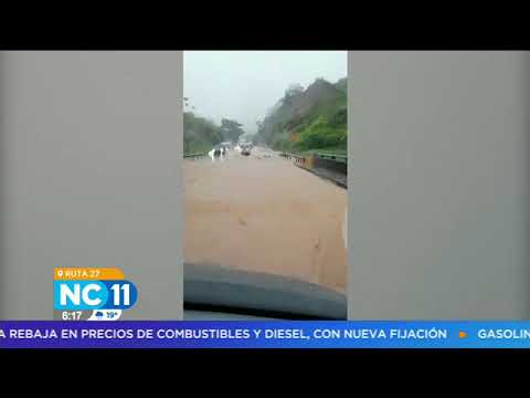 Colapso de alcantarillas provoca inundaciones en Ruta 27
