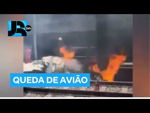 Piloto morre após avião <strong>cair</strong> em estação de metrô em Belo Horizonte (MG)