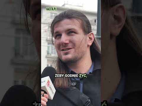 Ile trzeba zarabiać w Polsce, żeby godnie żyć ? #shorts