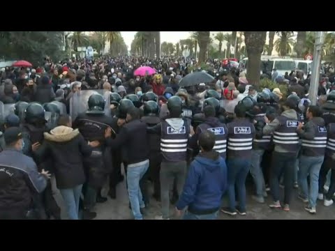 Tunisians defy ban to protest against President Saied | AFP