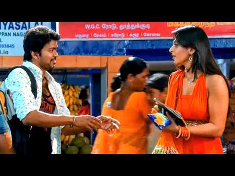 विजय और अनुष्का शेट्टी डोनो रेलवे प्लेटफार्म पर एक दूसरे से टकराएं | Dangerous Khiladi 3  सीन