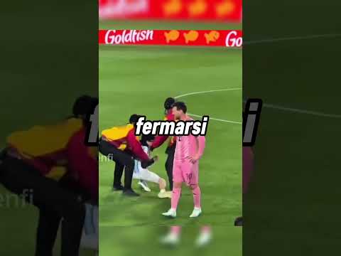 Messi <strong>vs</strong> Ronaldo: chi è davvero più vicino <strong>ai</strong> fan?🤔⚽#Messi #Ronaldo #Calcio
