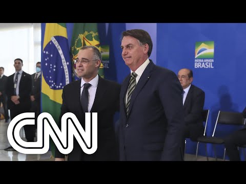 Bolsonaro sinaliza que pode trocar indicação ao STF, e evangélicos reagem | JORNAL DA CNN
