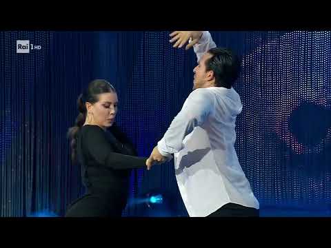 La Rumba di Wanda Nara e Pasquale La Rocca - Ballando con le Stelle 21/10/2023