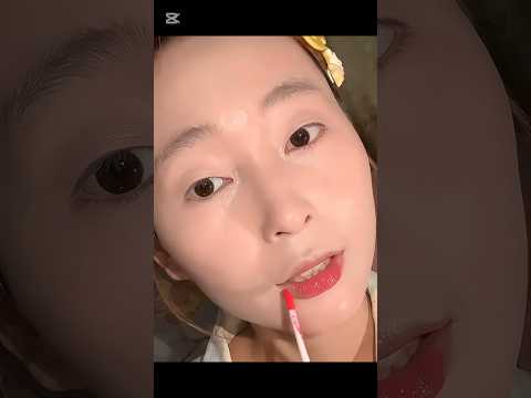 Liquid vs Liquid Foundation?! The Surprising Difference You Didn’t Expect! 💄 #makeupchange #shorts