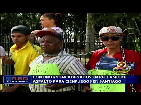 Continúan encadenados en reclamo de asfalto para Cienfuegos en Santiago