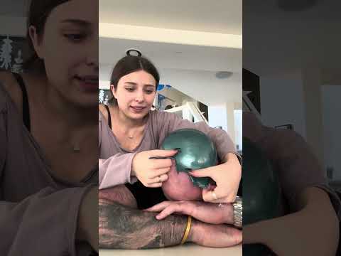 Waxing the head @Imthe_annag